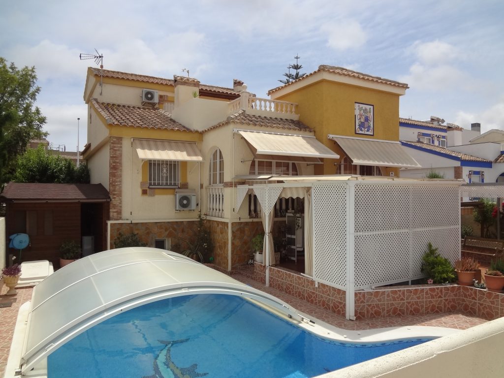 MONTE Y MAR- GORGEOUS INDEPENDANT VILLA ON TRANQUILE STREET